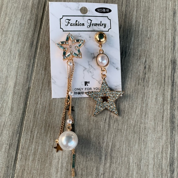 Earrings - Picture 2 of 7